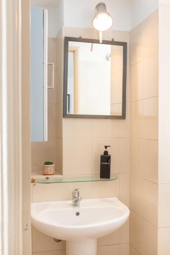 Cream Little Apartment - M1 - City Center