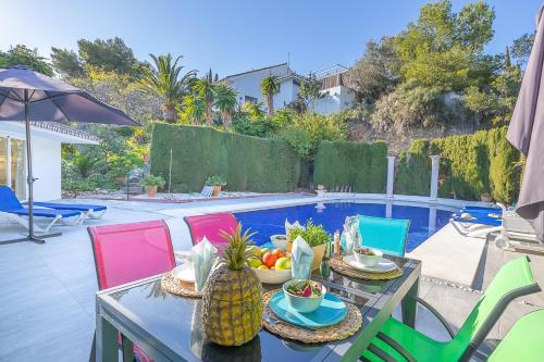 Bazén v ubytovaní Pool Villa Rancho Domingo family friendly - Happy Rentals alebo v jeho blízkosti