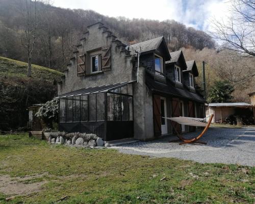 Maison en pleine montagne et nature