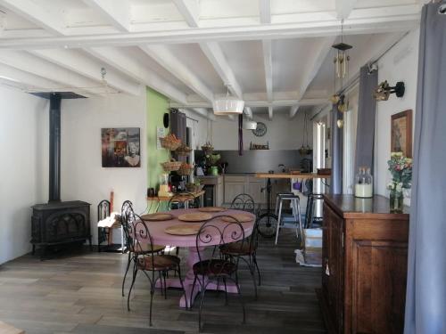 Et opholdsområde på Maison en pleine montagne et nature