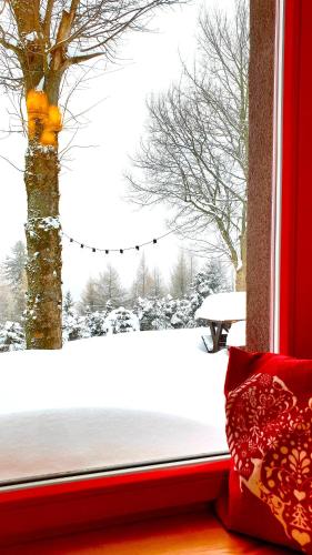 Five maple home for families and wild nature lovers semasa musim sejuk