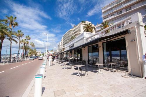 Brand New Central Cannes Apt 2 min walk to Palais