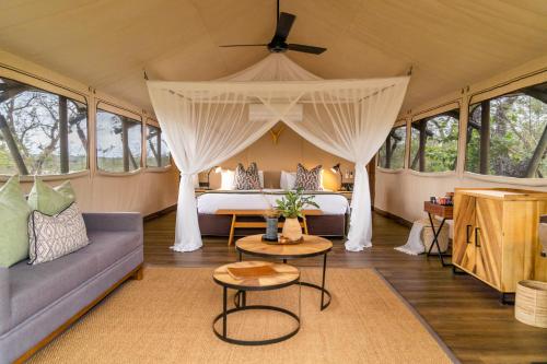 Ruang duduk di Mdluli Safari Lodge