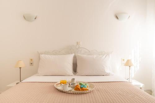 Elio A 1BDR Apt1 min from the beach by Hospi Living