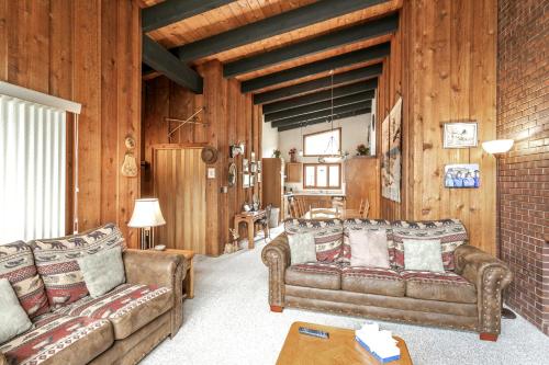 Posezení v ubytování 2009 W Chamonix Lane condo