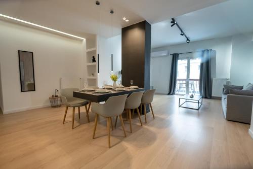 Spacious 3BR apartment in Pagkrati (PRAT_9)