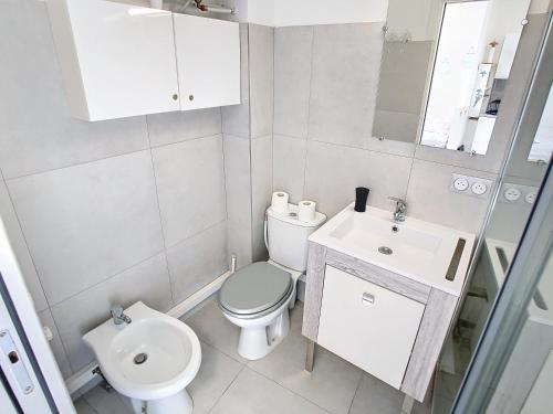 Lovely, modern studio with sea view 117
