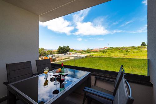 Rooftop Horizon
