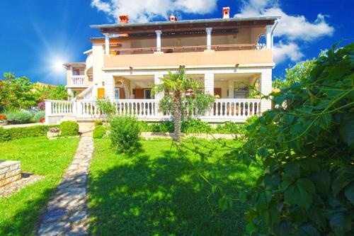 Apartments Munida 734