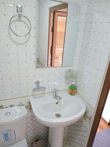 Bany a RAXMATJON Hotel
