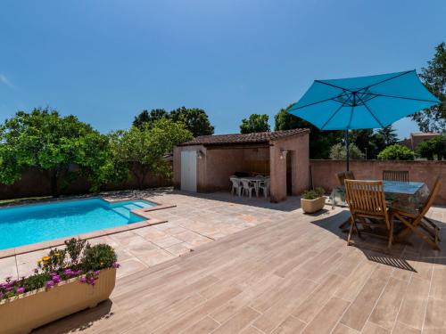 Πισίνα στο ή κοντά στο Holiday Home Casella by Interhome