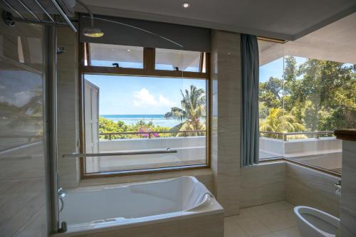 Koupelna v ubytování Crown Beach Hotel Seychelles