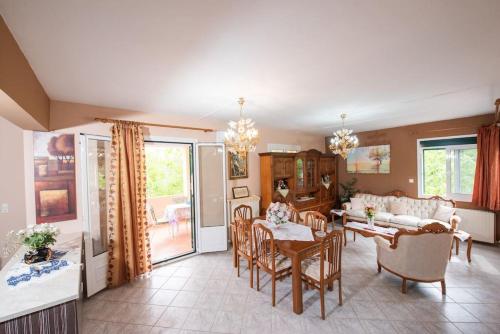 Peaceful Villa Alexandra