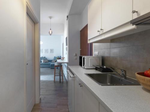 Beautiful Athenian apartment with terrace