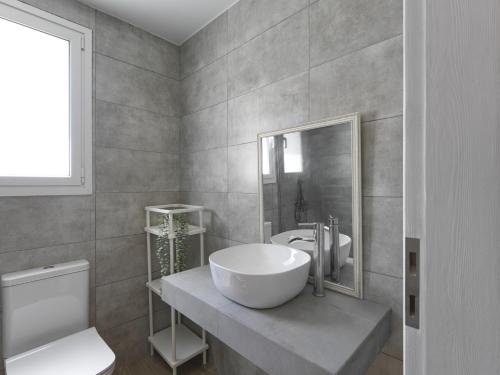 Kúpeľňa v ubytovaní Beautiful Athenian apartment with terrace