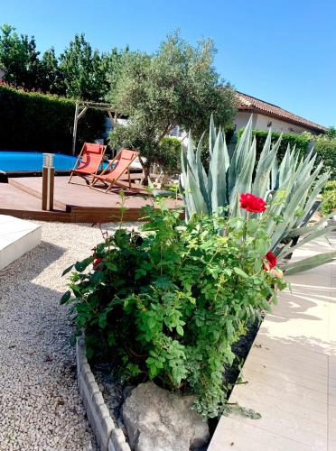 Photo de la galerie de l'établissement La Vi A Bel : Villa 4* aux inspirations méditerranéennes, à Cournonterral