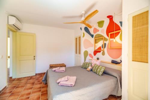 Zdjęcie z galerii obiektu Enjoy - Oasis con piscina y a metros del mar w mieście Son Xoriguer
