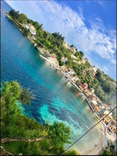 Aronis Spyros Panoramic Seaview Rooms