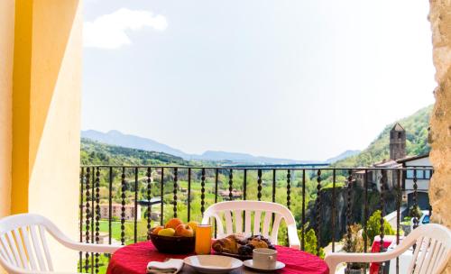 Gallery image of Can Castell in Castellfollit de la Roca
