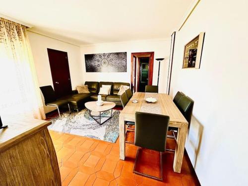 Χώρος καθιστικού στο Somo, Atico en primera linea de playa y surf