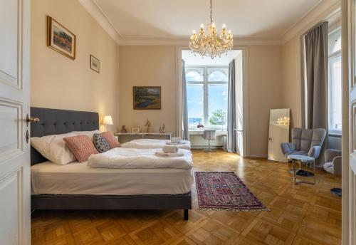 Lovely City View Apartment Next To National Museum by easyBNB