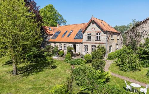 Κήπος έξω από το Cozy Home In Sønderborg With Kitchen