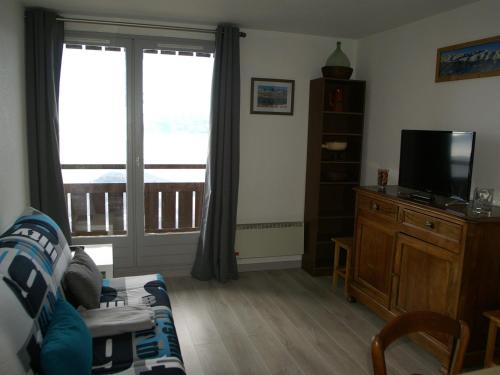 Appartement cosy 2 chambres avec balcon, cuisine équipée, animaux acceptés - FR-1-557-91