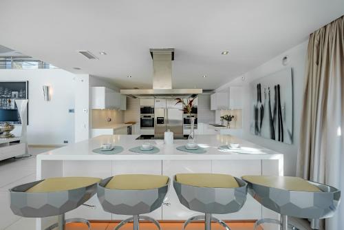 Luxury Villa-Los Naranjos Golf Club