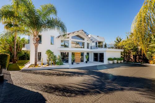 Luxury Villa-Los Naranjos Golf Club