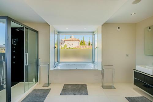 Luxury Villa-Los Naranjos Golf Club