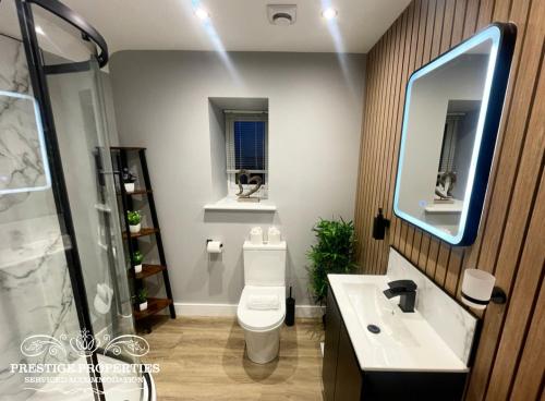 Bilik mandi di Orange View by Prestige Properties SA