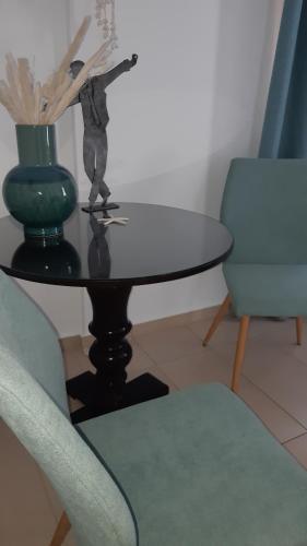 Фотография из галереи Filia Apartments в Милатосе