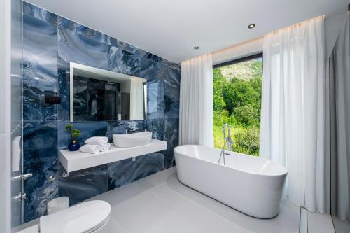 Exclusive Villa Belenum with breakfast,gym,sauna