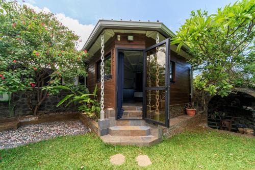 Taman di luar Villa Ambassador - 5* - De 4 à 20 pers