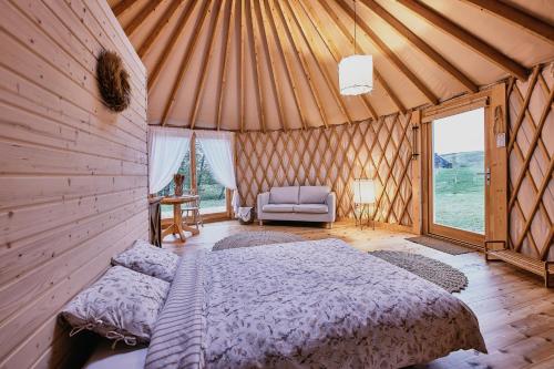 Gambar di galeri bagi Dolina Jurt Glamping Giżycko di Sulimy
