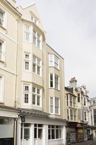 Kings Road Suites photo 43