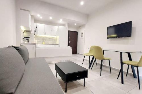 Wonderful flat in Kavouri