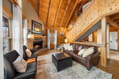 "Smoky Banjo Cabin" Epic Views & Total Privacy photo 6