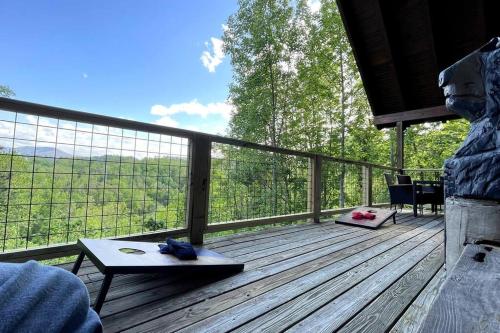 "Smoky Banjo Cabin" Epic Views & Total Privacy photo 23