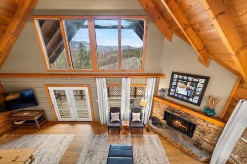 "Smoky Banjo Cabin" Epic Views & Total Privacy photo 25