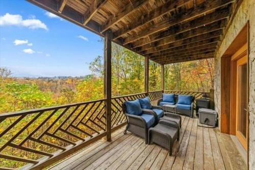 "Smoky Banjo Cabin" Epic Views & Total Privacy photo 28