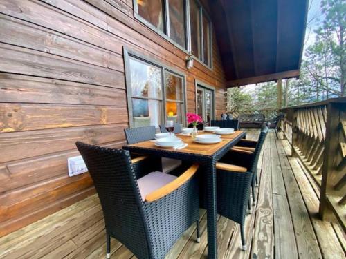 "Smoky Banjo Cabin" Epic Views & Total Privacy photo 40