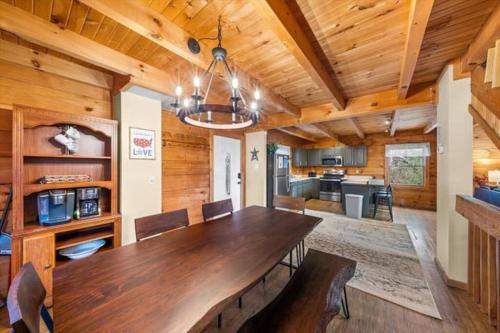"Smoky Banjo Cabin" Epic Views & Total Privacy photo 43