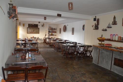 Restaurace v ubytování Pousada dos Caminhos