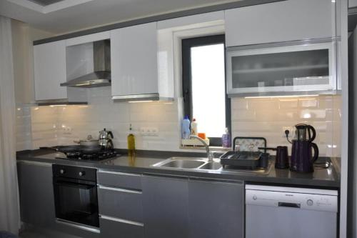 Dapur atau dapur kecil di Villa Yüksel