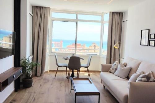 24 h Self Check-in Vistas al Mar