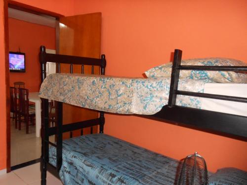 Hostel Tavares Bastos tesisinde bir ranza yatağı veya ranza yatakları