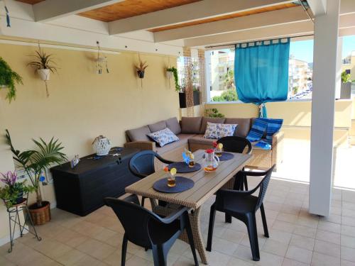 A seating area at Pavoncelle Holidays Home