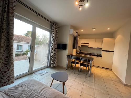 Mini Villa 63 proche plage dans résidence avec piscine à Favone