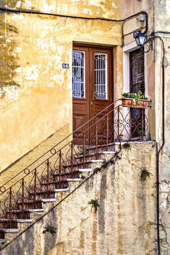 2BDR Top Floor Apartment-Heart of Corfu Old Town
